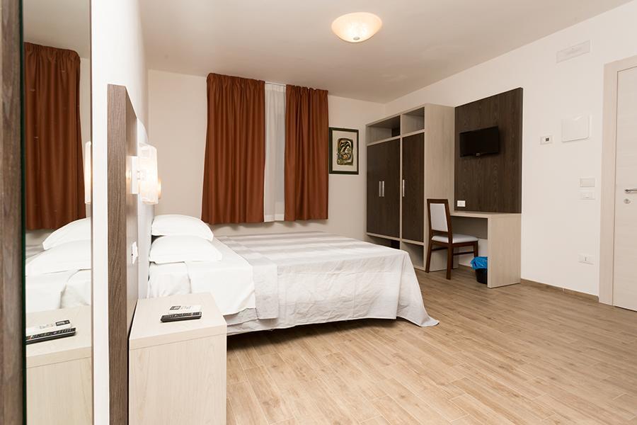 B&B Foscolo Llido Degli Estensi Eksteriør billede