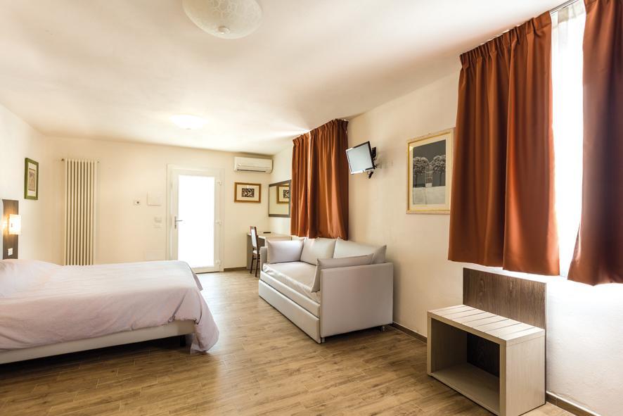 B&B Foscolo Llido Degli Estensi Eksteriør billede